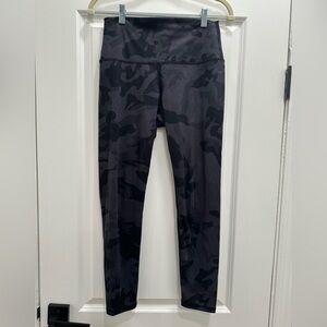 Lululemon black grey camo align leggings high rise crop size 6